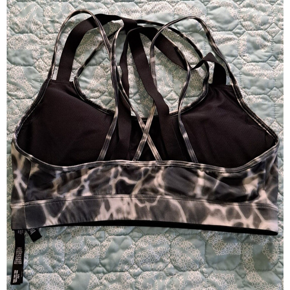 Women's Victoria Sport Black Work out Bra Size Large - Picture 4 of 10